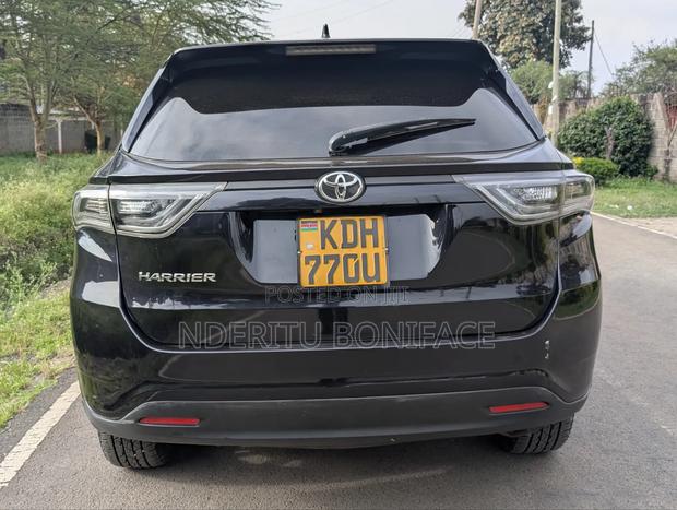 Toyota Harrier 2.0 2015 Black