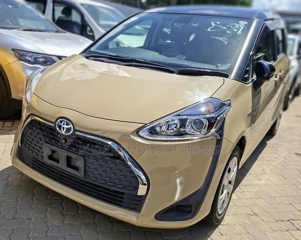 Toyota Sienta 1.5 Hybrid FWD (6-seater) 2020 Gold