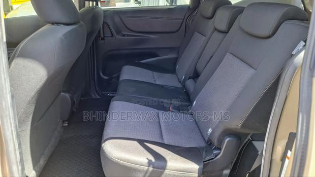 Toyota Sienta 1.5 Hybrid FWD (6-seater) 2020 Gold