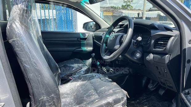 Toyota Hilux Revo Smart Cab Deisel 2.4 AWD 2019 Silver