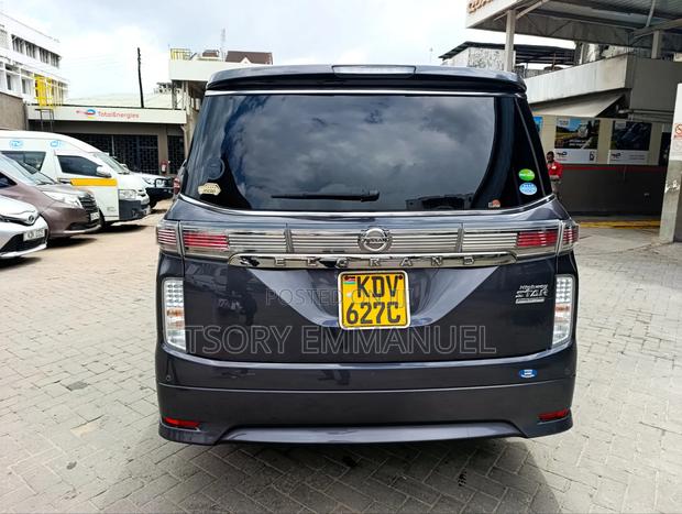 Nissan Elgrand 2018 Gray