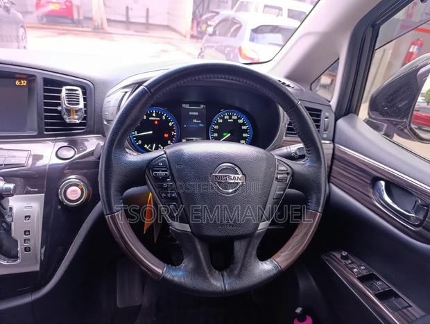 Nissan Elgrand 2018 Gray