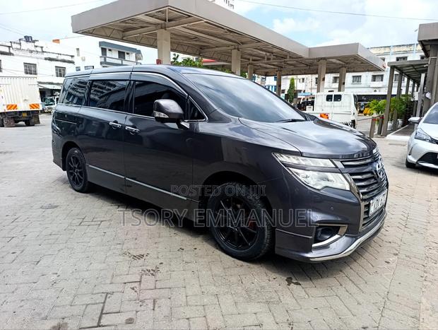 Nissan Elgrand 2018 Gray