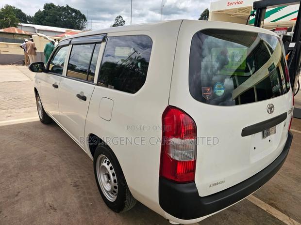 Toyota Probox 1.5 DX 2WD 2020 White