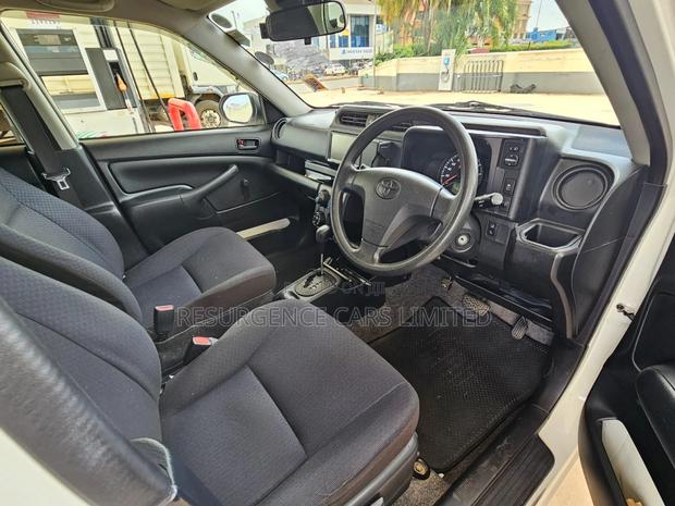 Toyota Probox 1.5 DX 2WD 2020 White