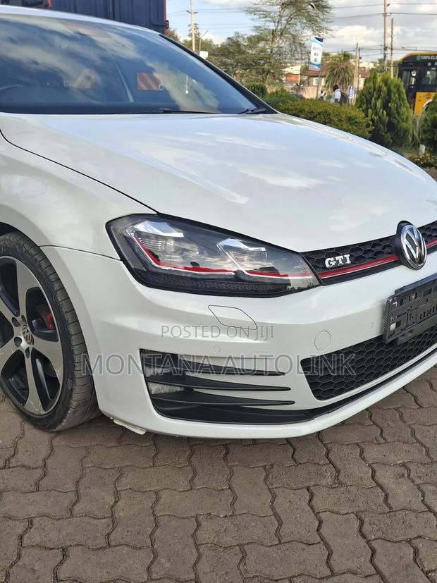 Volkswagen Golf GTI 2015 White