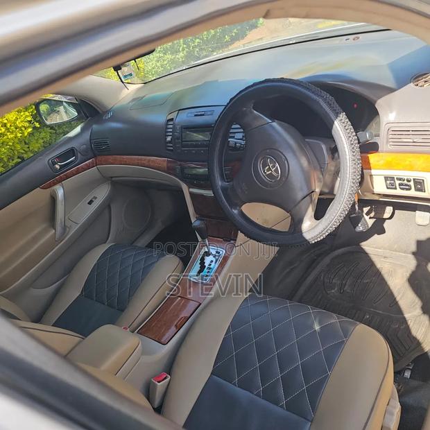 Toyota Premio 2005 Silver