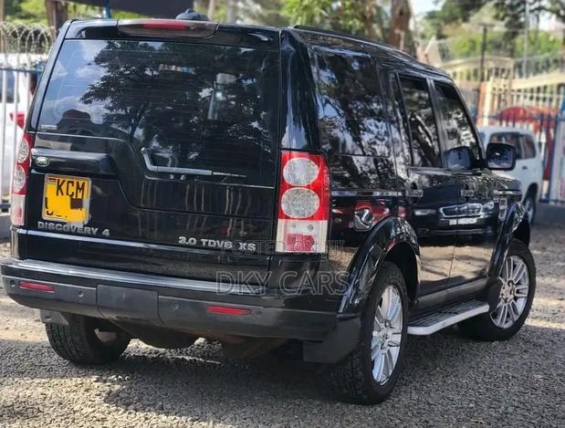 Land Rover Discovery 2010 Black