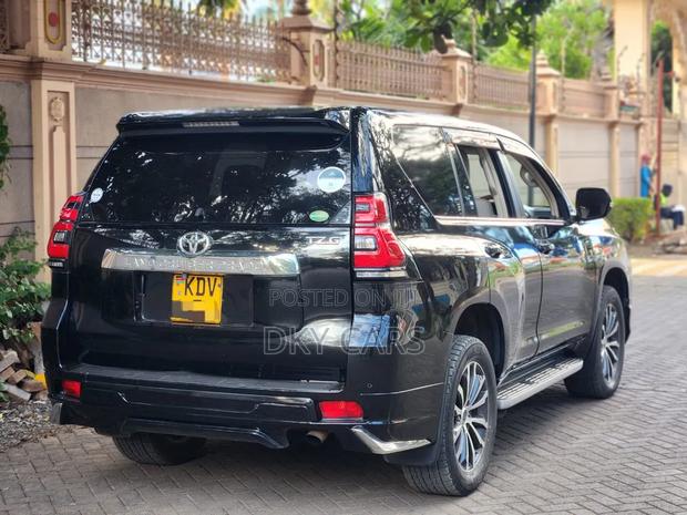 Toyota Land Cruiser Prado 2018 Black