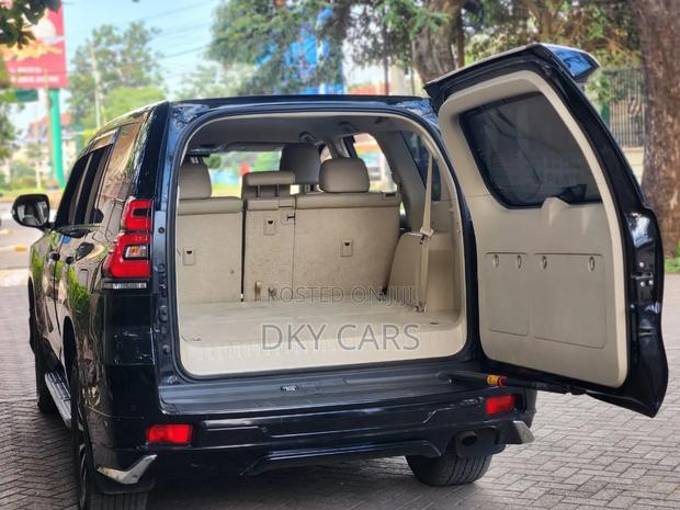 Toyota Land Cruiser Prado 2018 Black