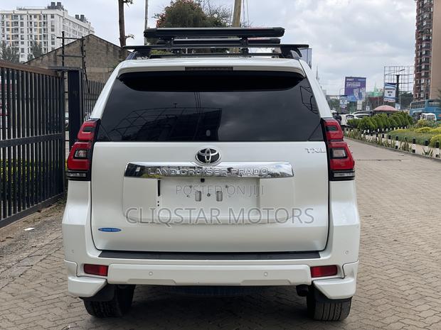 New Toyota Land Cruiser Prado 2.8 2020 White