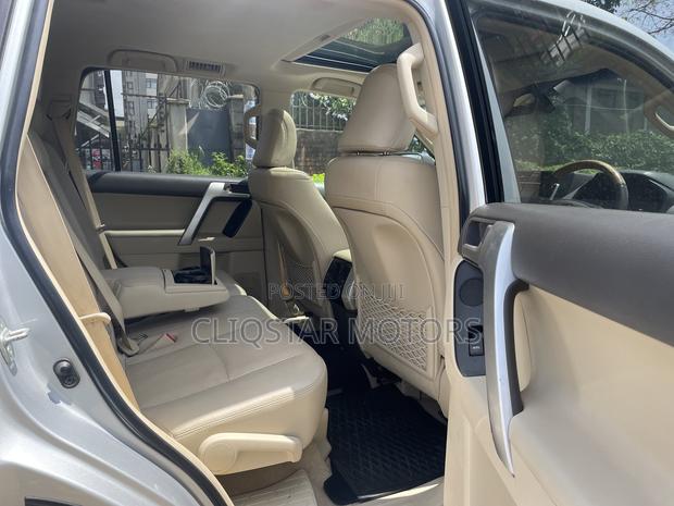 Toyota Land Cruiser Prado 2.8 2019 Silver
