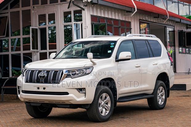 Toyota Land Cruiser Prado 2.8 2018 White