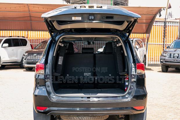 Toyota Fortuner 2021 Black