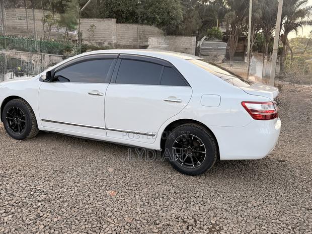 Toyota Premio 2012 White