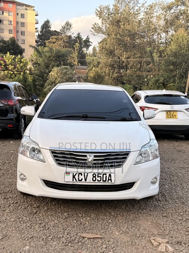 Toyota Premio 2012 White