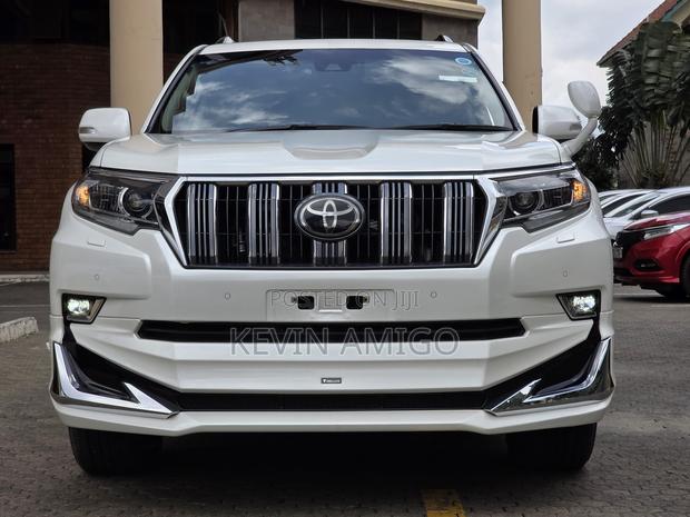 Toyota Land Cruiser Prado 2.8 2019 White
