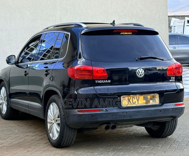 Volkswagen Tiguan S 2013 Black