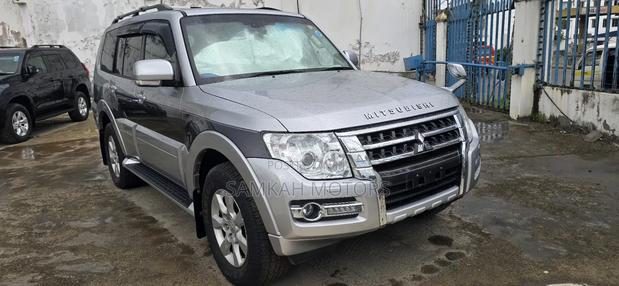 Mitsubishi Pajero 2019 Silver