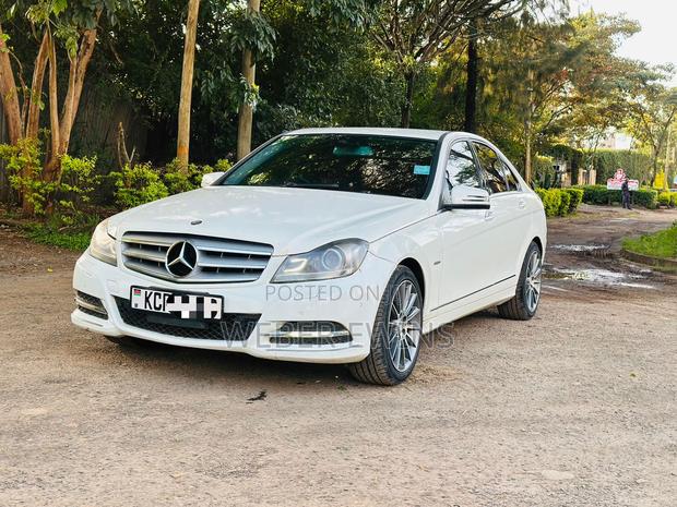 Mercedes-Benz C200 2011 White
