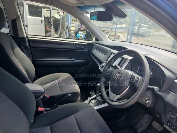 Toyota Corolla Fielder 2018 Blue