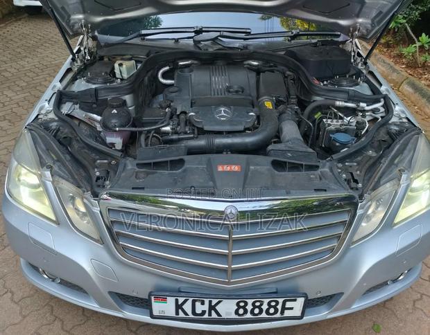 Mercedes-Benz E250 2009 Silver