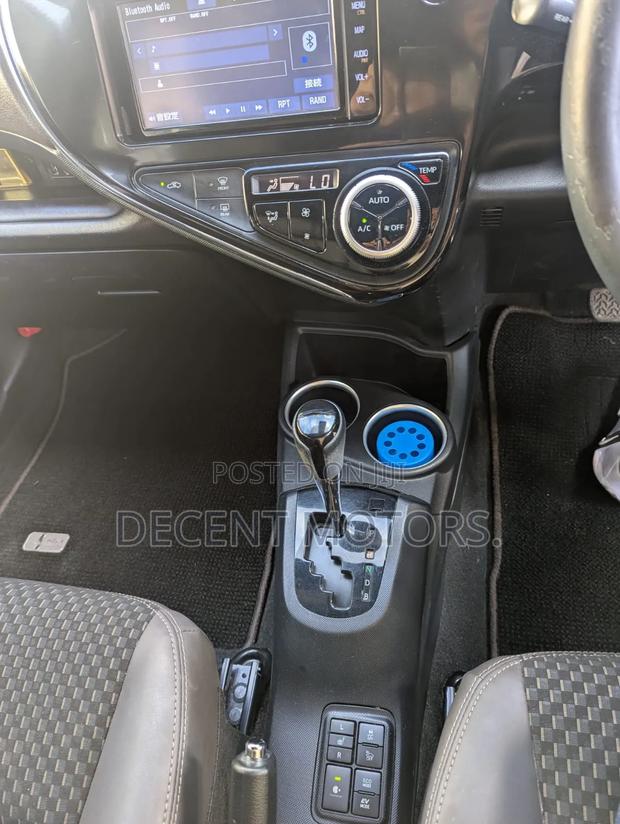Toyota Aqua 2019 Gray