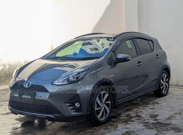 Toyota Aqua 2019 Gray