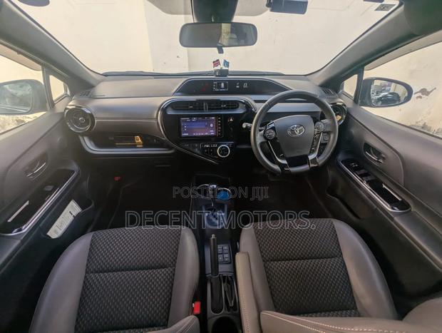 Toyota Aqua 2019 Gray