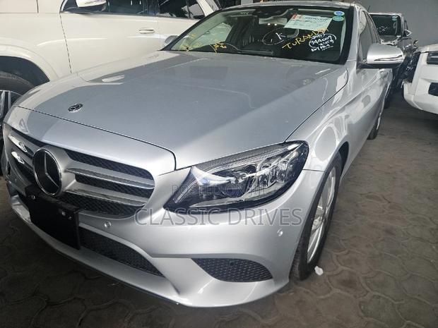 Mercedes-Benz C200 2019 Silver