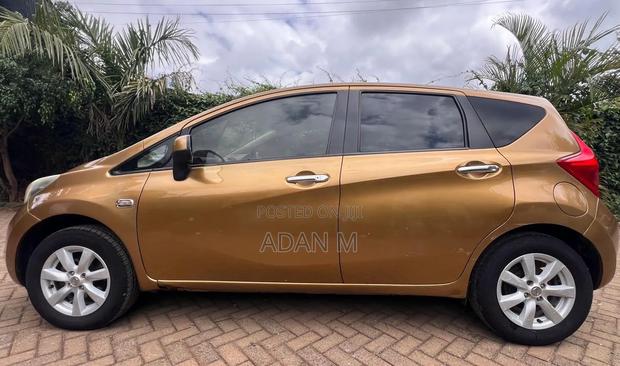 Nissan Note 2012 Gold
