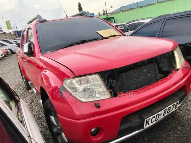 Nissan Navara 2008 Red