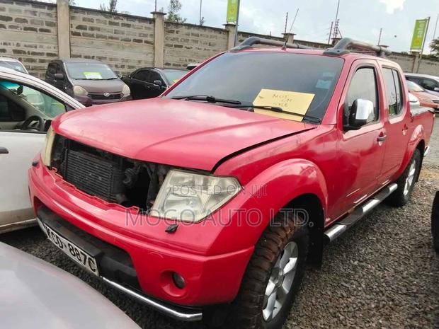 Nissan Navara 2008 Red