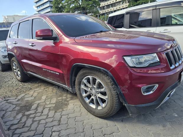 Jeep Grand Cherokee 2012 Red