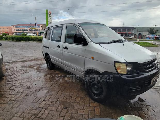 Toyota TownAce 2003 Silver