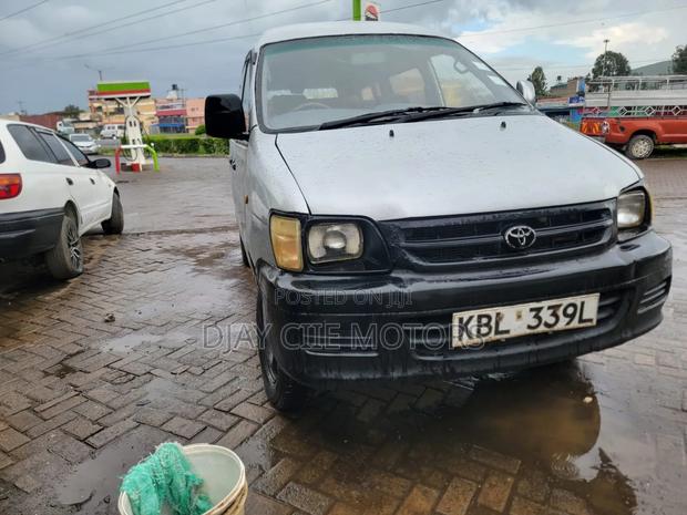 Toyota TownAce 2003 Silver