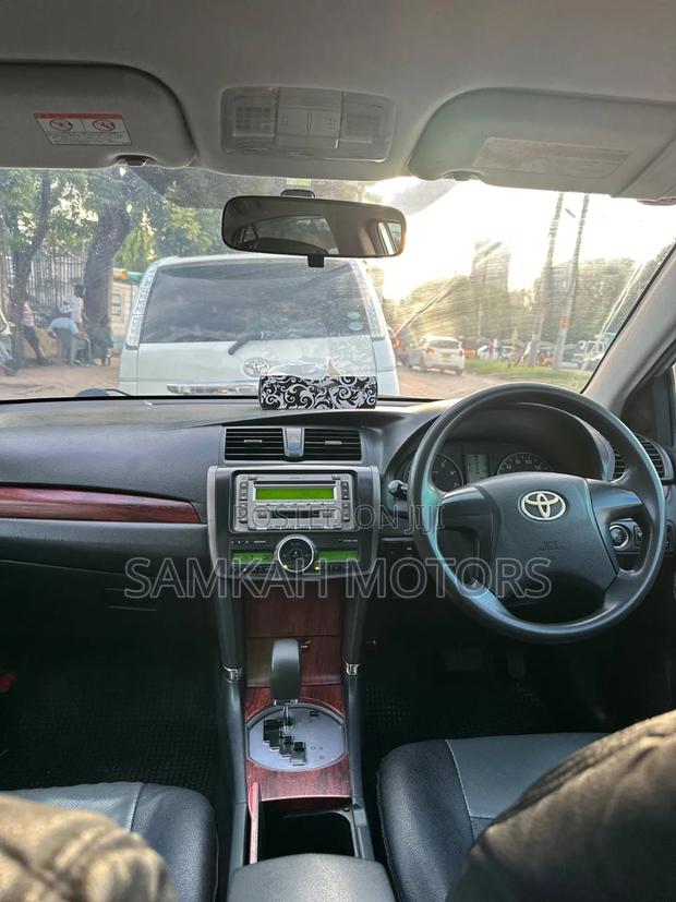 Toyota Allion 2014 Silver