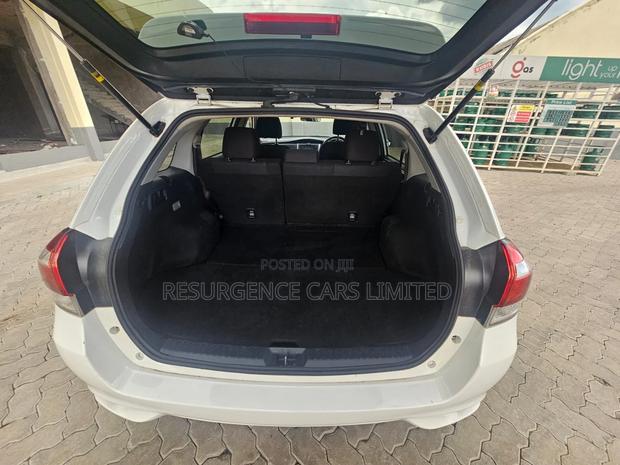Toyota Corolla Fielder 1.5 Hybrid FWD 2019 White