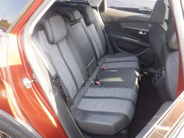 Peugeot 3008 2019 Brown