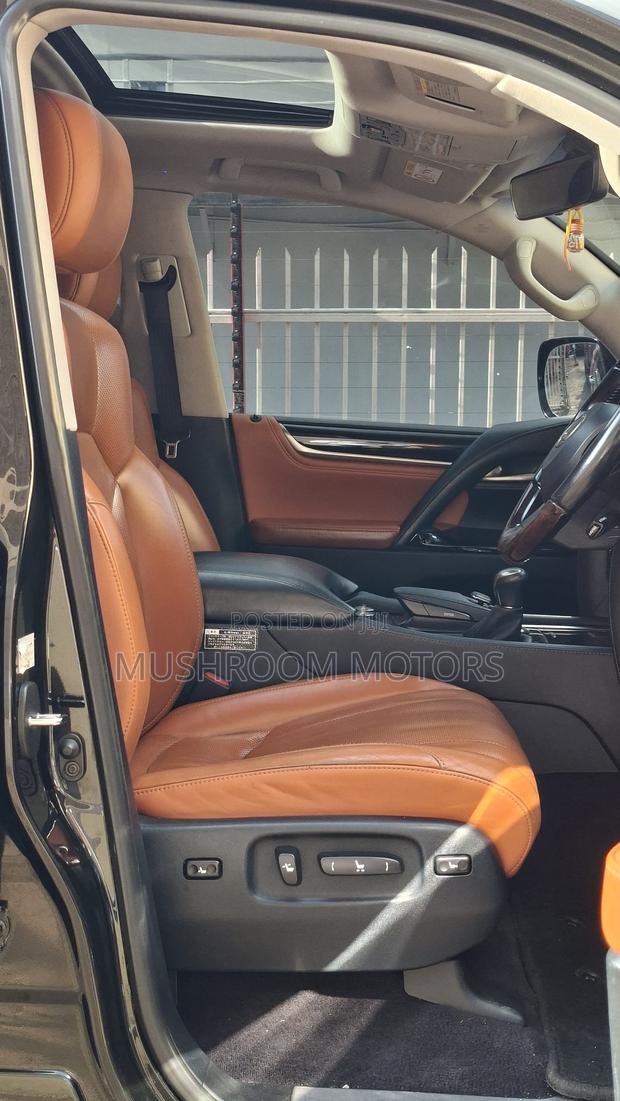 Lexus LX 570 (5 seats) AWD 2015 Black