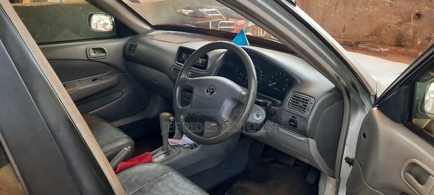 Toyota Corolla 2000 Silver