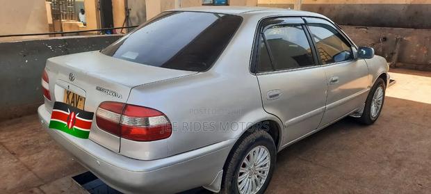 Toyota Corolla 2000 Silver