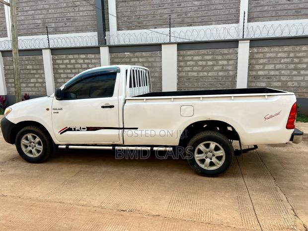 Toyota Hilux 2.5 D-4D SRX 2008 White
