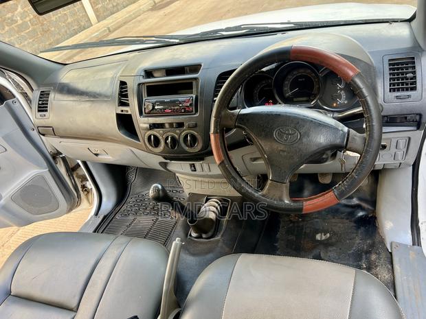 Toyota Hilux 2.5 D-4D SRX 2008 White