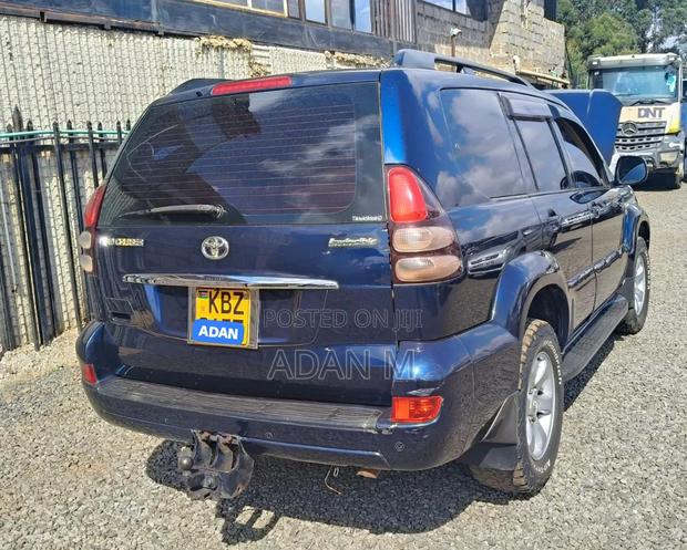 Toyota Land Cruiser Prado 2006 Blue