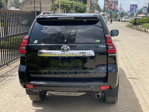 Toyota Land Cruiser Prado 2.8 2019 Black