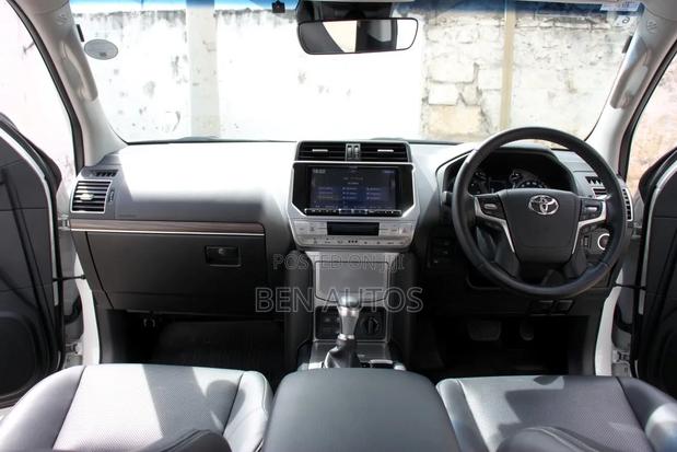 Toyota Land Cruiser Prado 2.8 2020 White