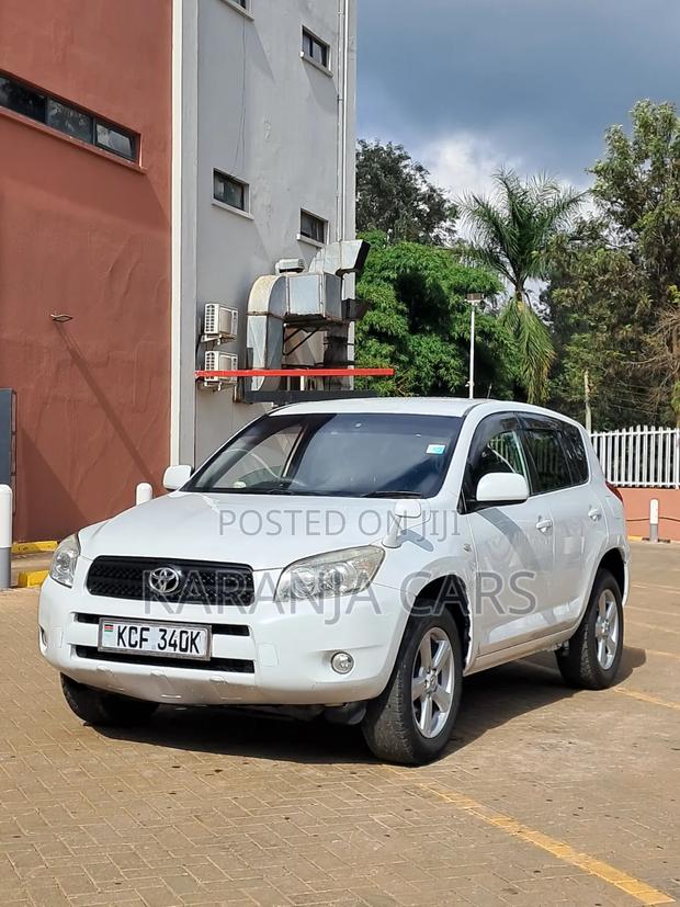 Toyota RAV4 2.4 2008 White