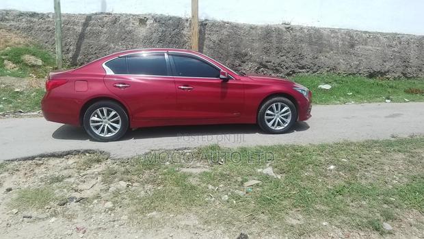 Nissan Skyline 2014 Red