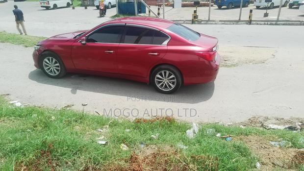 Nissan Skyline 2014 Red